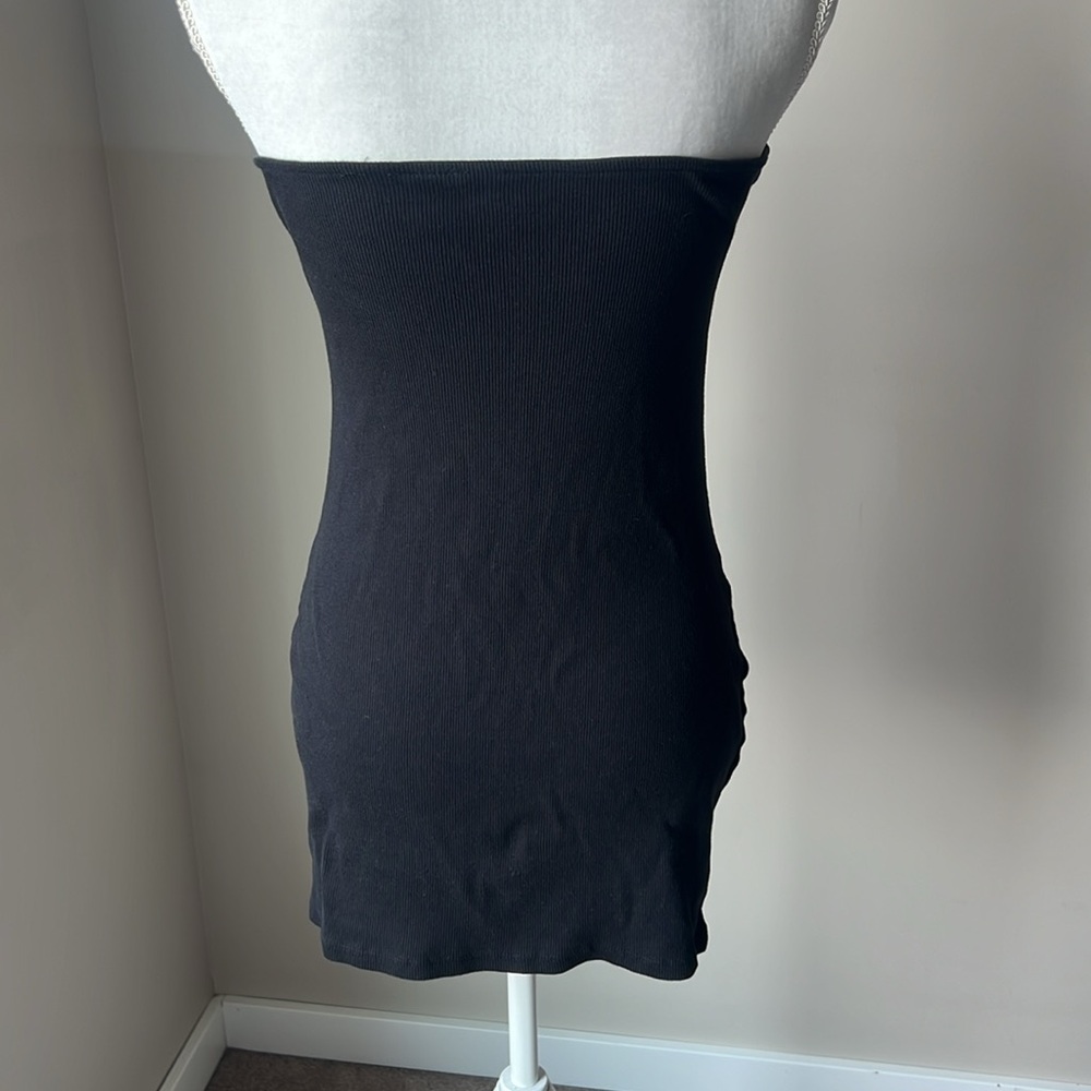 5/$25 H&M Strapless Ribbed Mini Dress - Picture 5 of 7